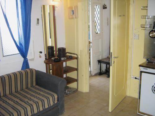 באטסי Adonis Guesthouse מראה חיצוני תמונה
